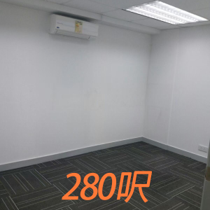 香港九龍青山道660號百生利中心1樓B座111室
